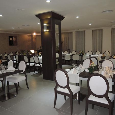 Benin Royal Hotel Котону Екстериор снимка