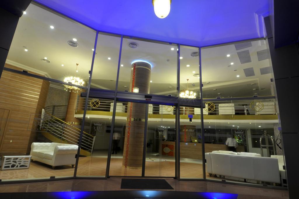 Benin Royal Hotel Котону Екстериор снимка