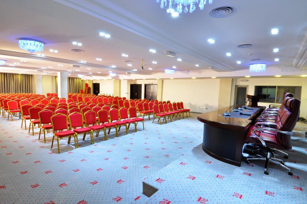 Benin Royal Hotel Котону Екстериор снимка