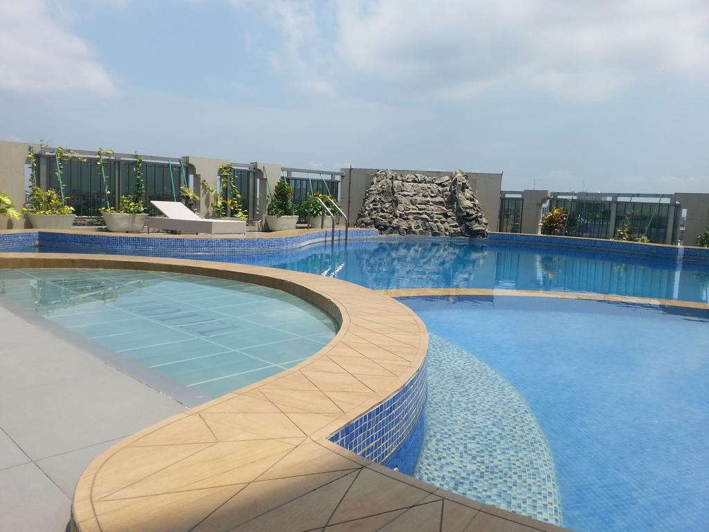Benin Royal Hotel Котону Екстериор снимка