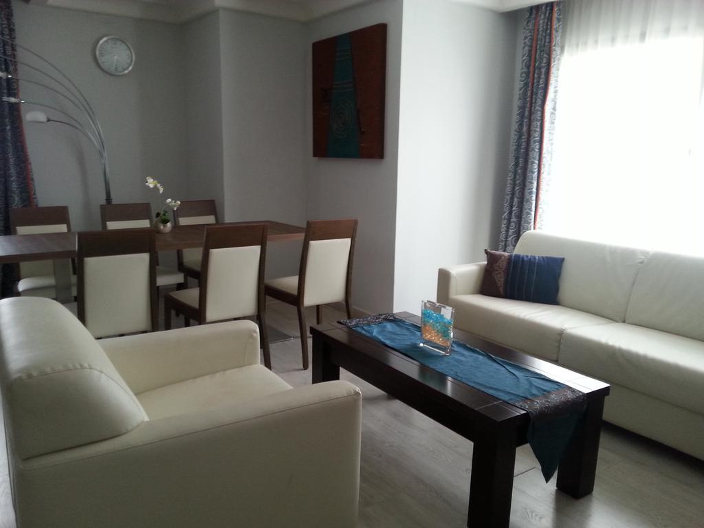 Benin Royal Hotel Котону Екстериор снимка