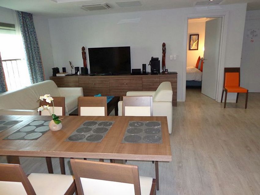 Benin Royal Hotel Котону Екстериор снимка