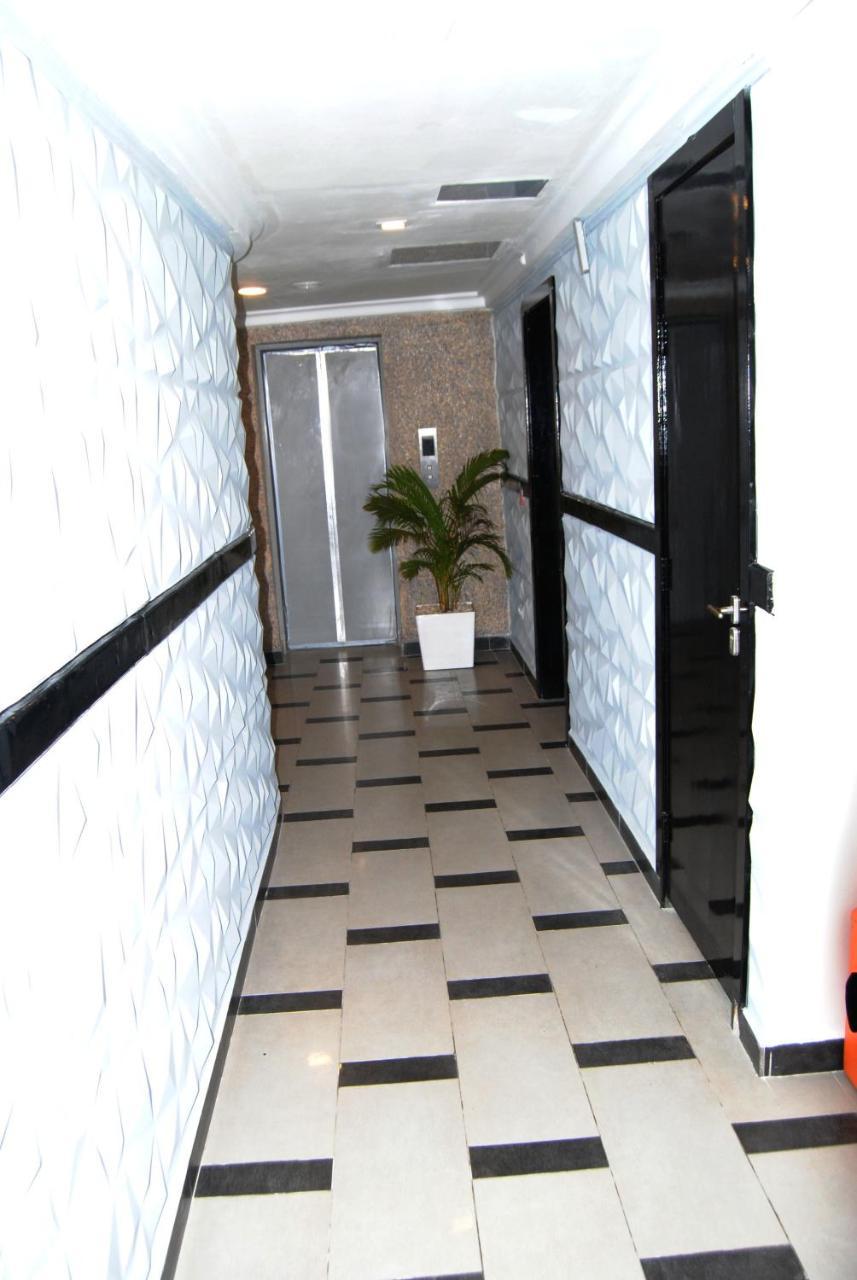 Benin Royal Hotel Котону Екстериор снимка
