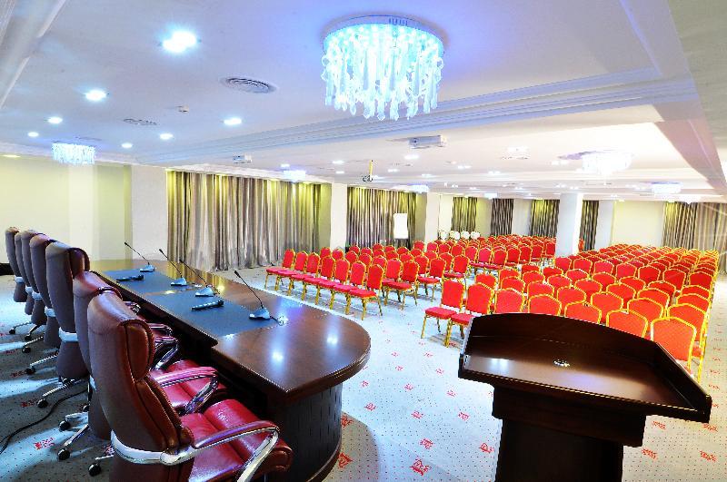 Benin Royal Hotel Котону Екстериор снимка