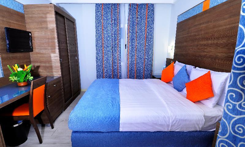 Benin Royal Hotel Котону Екстериор снимка